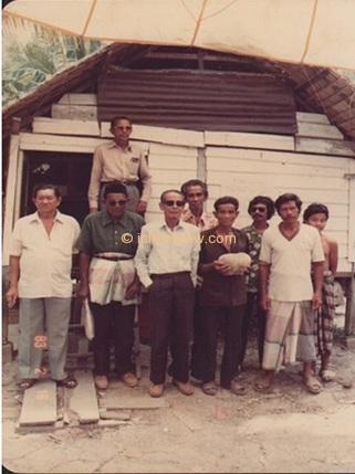 Hamid Mydin with Hassan Said, Shahadat Ali, Abdul Hamid Aziz Ahmad Yatim and his Patani Road Penang